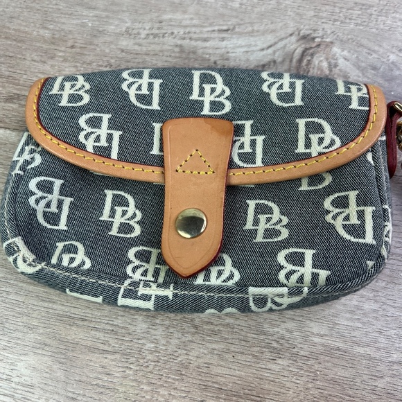 Dooney & Bourke Signature Wristlet - Picture 3 of 7